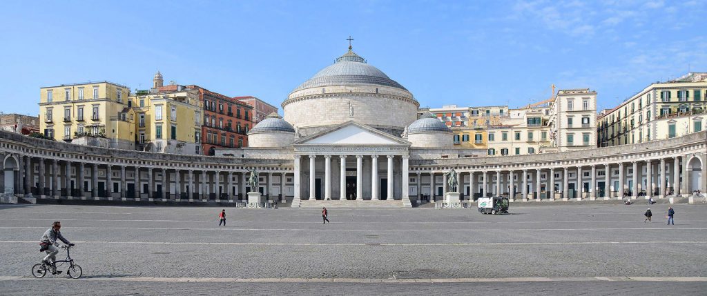 Napoli piazza plebiscito